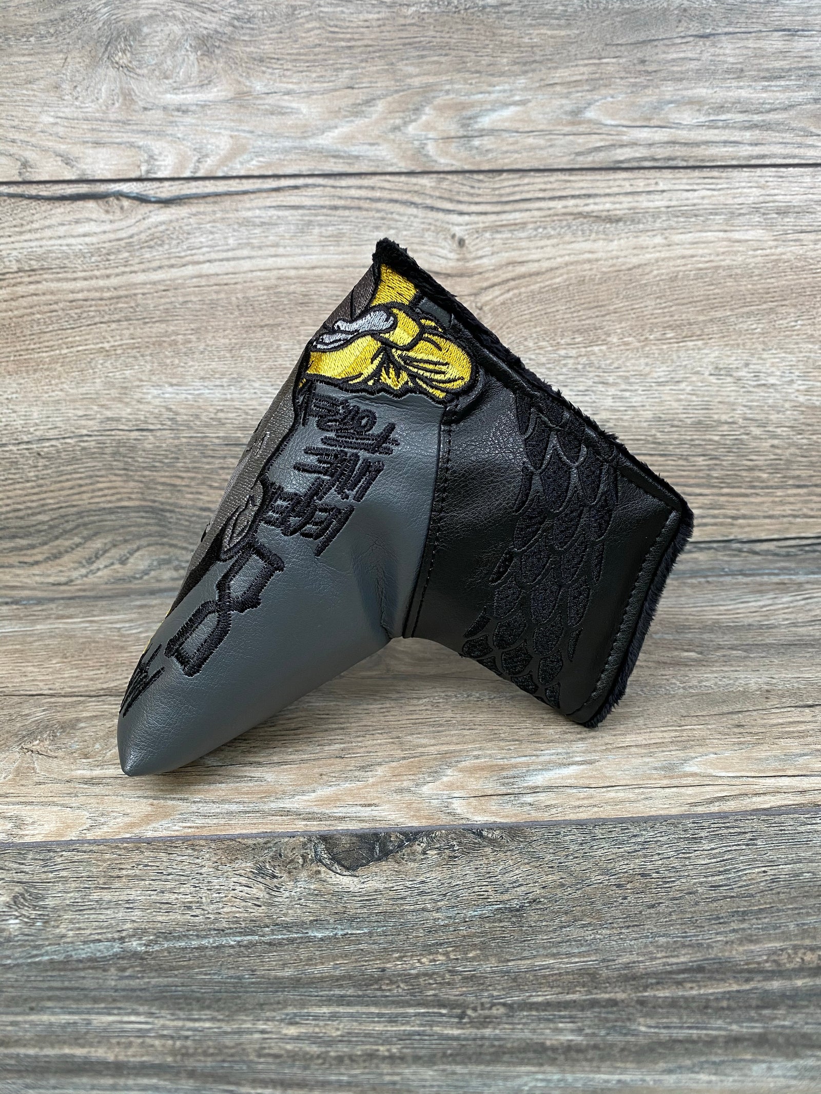 Kobe Mid Mallet Putter Cover